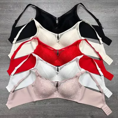 Бюст без кісточок (1672)