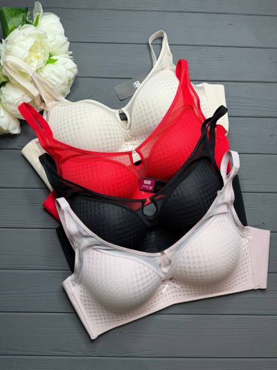 Бюст без кісточки (1671)