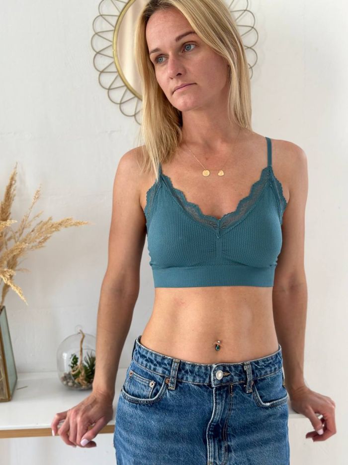 Топ з мереживом еластичний