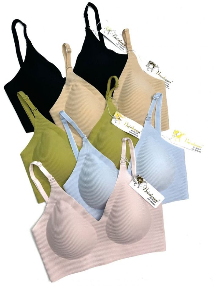 Безшовний топ з цікавою застібкою ззаду