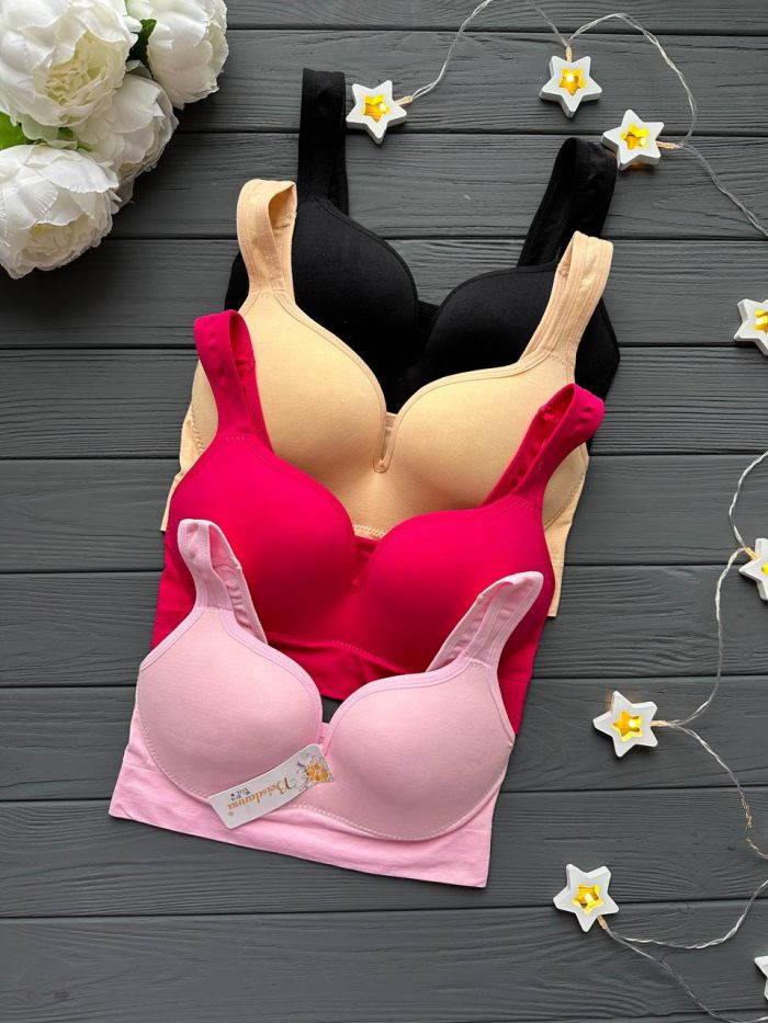 Топ гладенький з 3D-ефектом